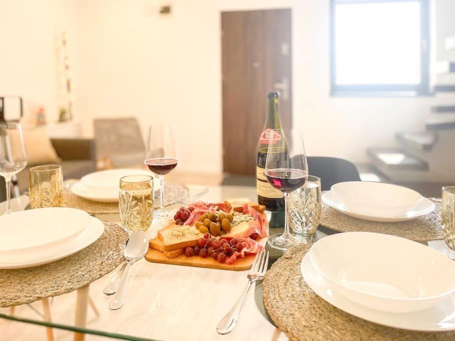Ultracentral Modern Apartment Тыргу-Муреш Экстерьер фото